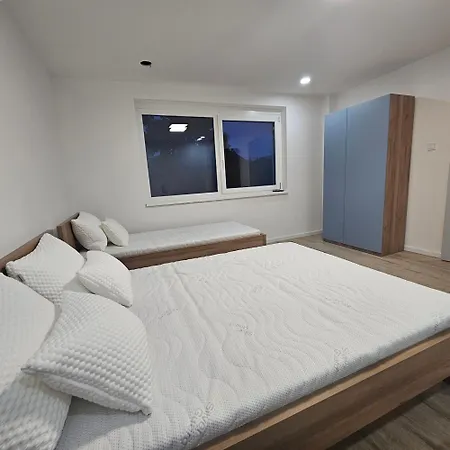 Emerald Grove Apartment Siofok